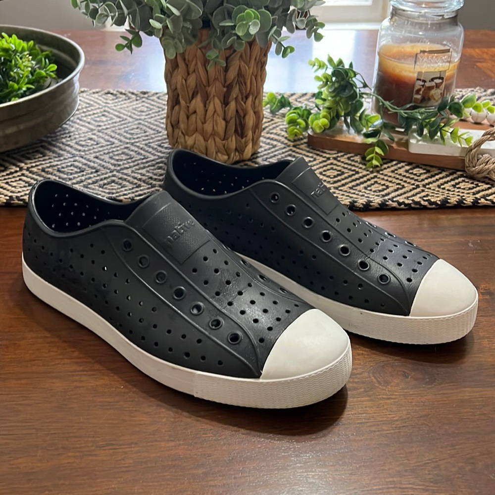 Men’s Native Size 11 Shoes